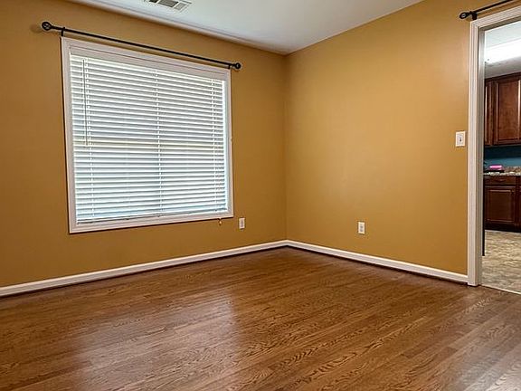 5th image of 1723 2nd Ave