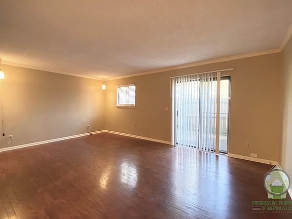 2nd image of 26 Briarglen Pl #1