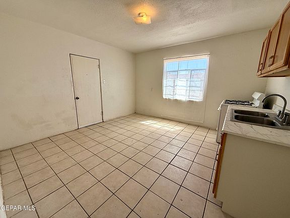 5th image of 5901 Trowbridge Dr
