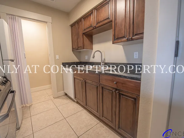 Cottonwood Heights — Photo 60