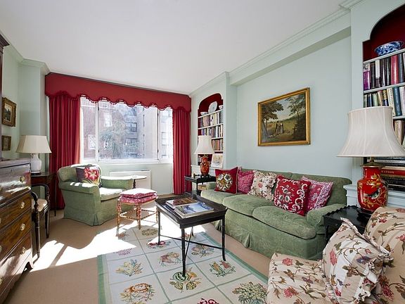 5th image of 10 E 70th St APT 4C