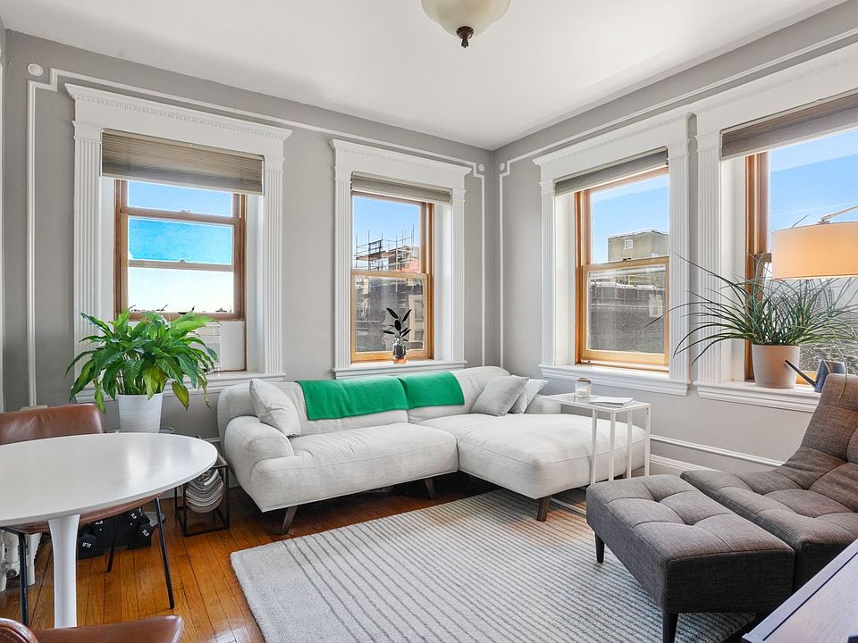 1st image of 8 Garrison St APT 706