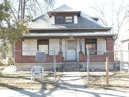 1st image of 831 Bragdon Ave