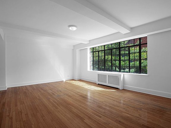 3rd image of 433 W 21st St APT 8A
