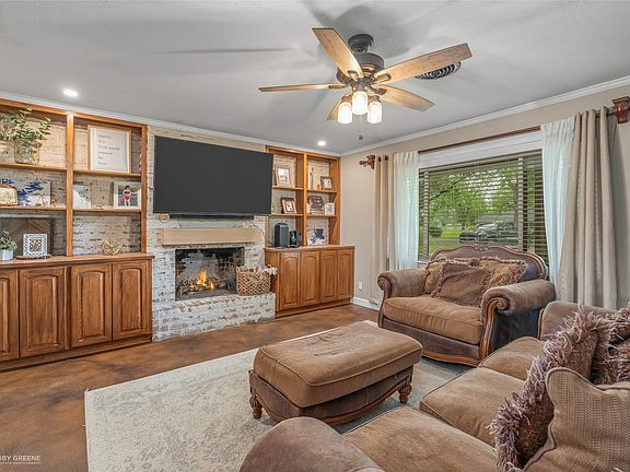3rd image of 1108 Buckhall Rd