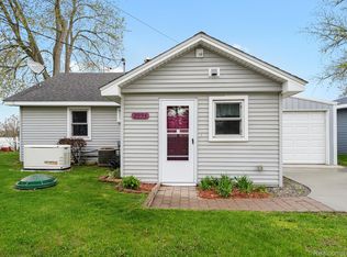 2094 Kingston St, White Lake, MI 48386
