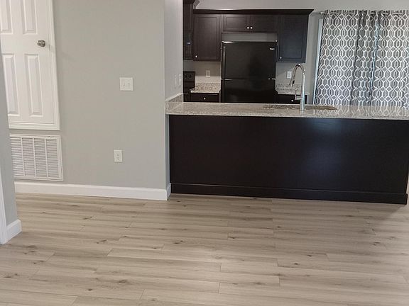 3rd image of 5624 United Ct