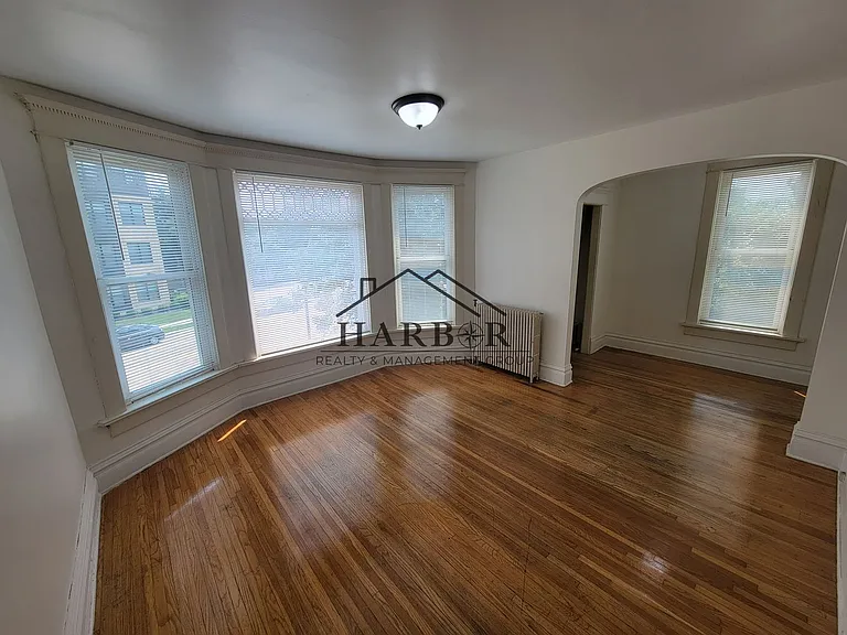711 1st Dr NW #B — Photo 5