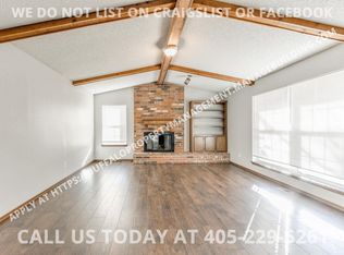 8800 Tracy Dr, Oklahoma City, OK 73132