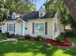 1431 W Oakcrest Dr, Appleton, WI 54914