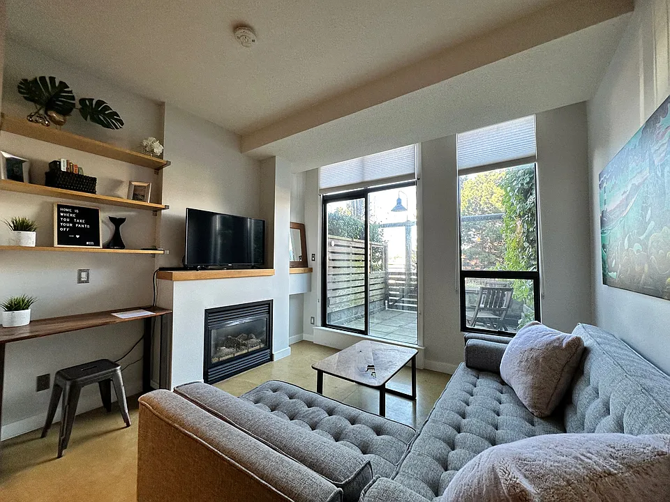 409 Swift St #111