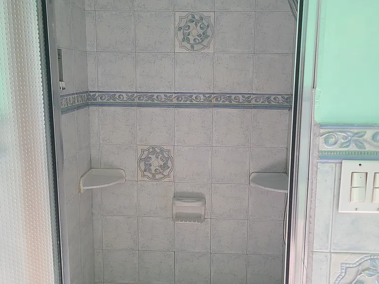 702 Sterling St — Photo 4