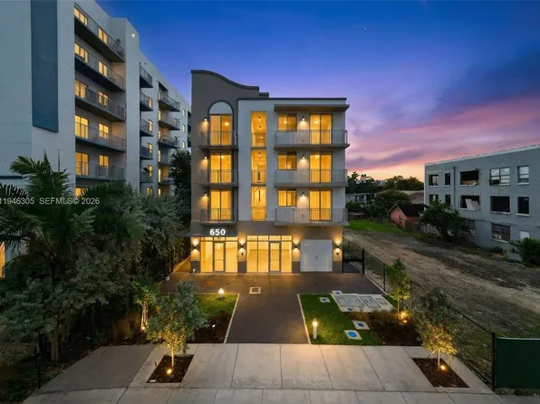 650 SW 1st St, Miami, FL