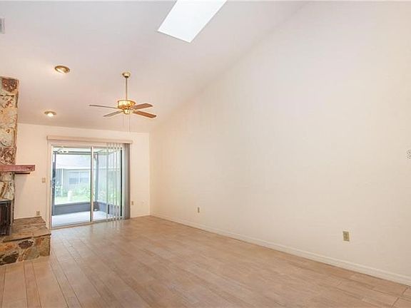 4th image of 1353 Kittery Ct