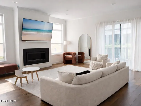 2 Valiant Court, Middletown, NJ 07748