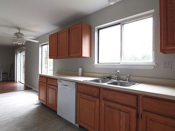 5th image of 6415 Parksleg Ct