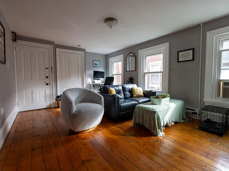 125 E Washington St #2 — Photo 7