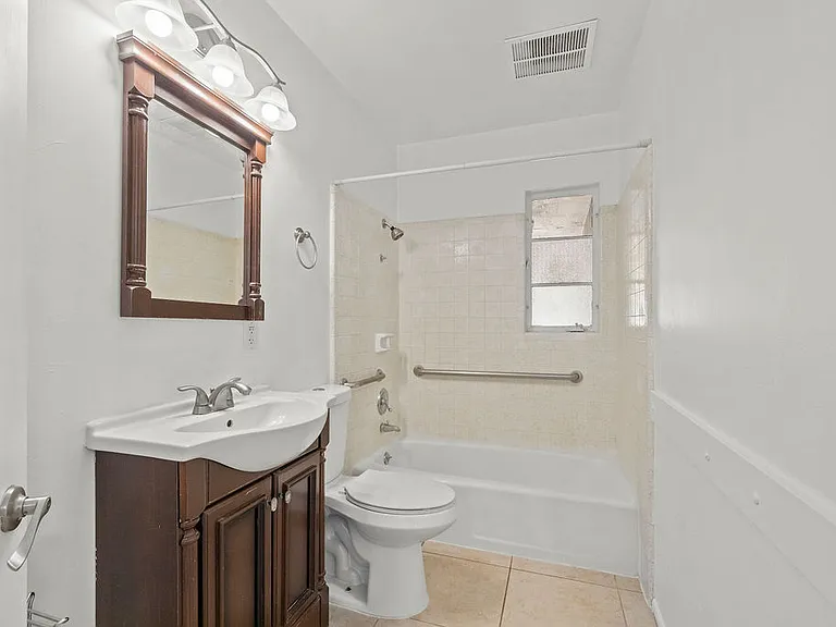 1536 E Waverly St — Photo 12