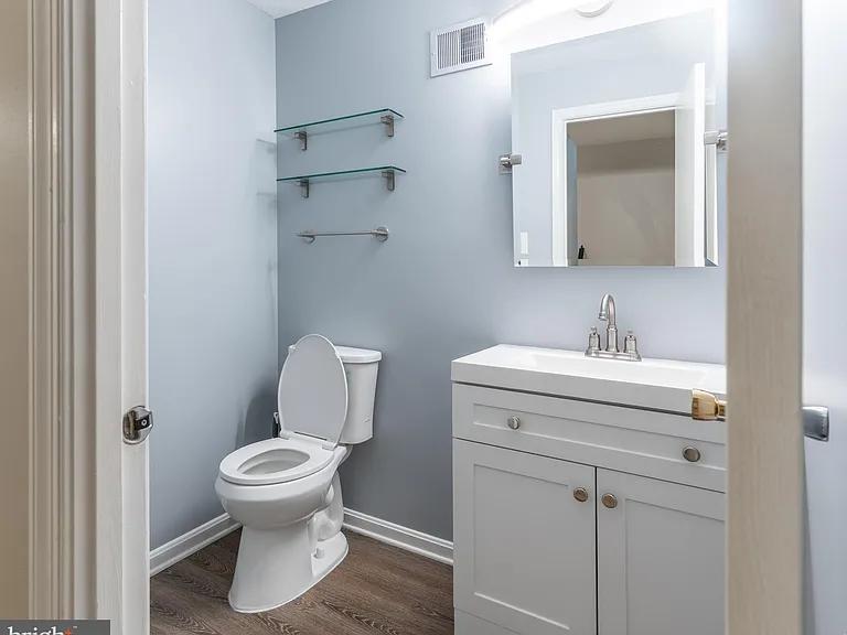 8020 Bethelen Woods Ln — Photo 32