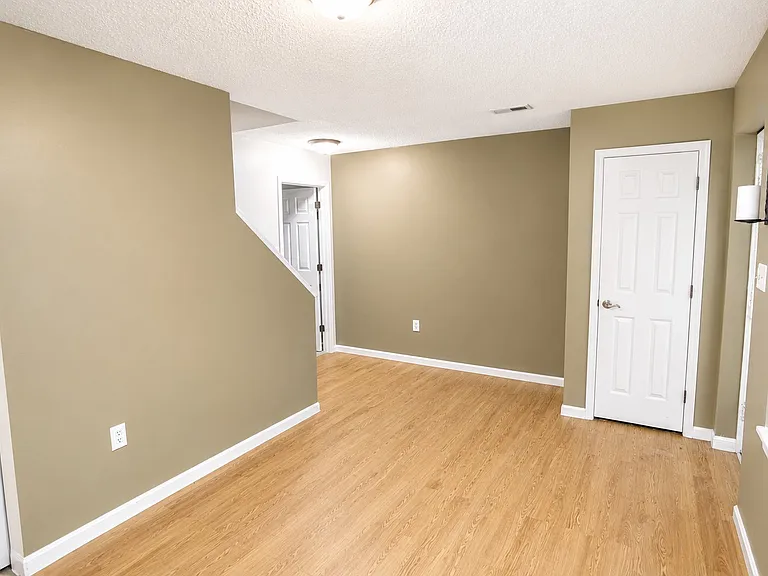 501 Emily Ln — Photo 17