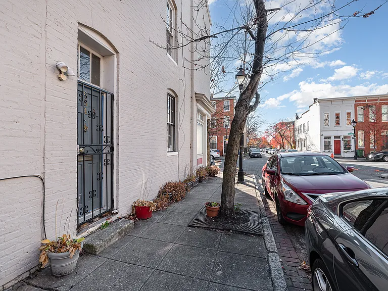 664 Portland St #A — Photo 20