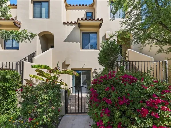 1045 Villorrio, Palm Springs, CA 92262