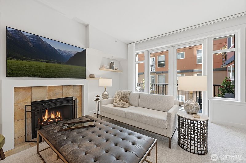 3rd image of 2607 Western Avenue #403