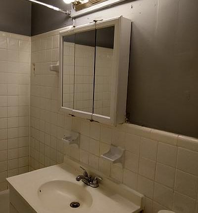 4th image of 6318 Hawthorne Ln #M