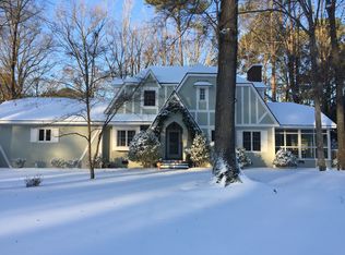 206 Granville Dr, Greenville, NC 27858