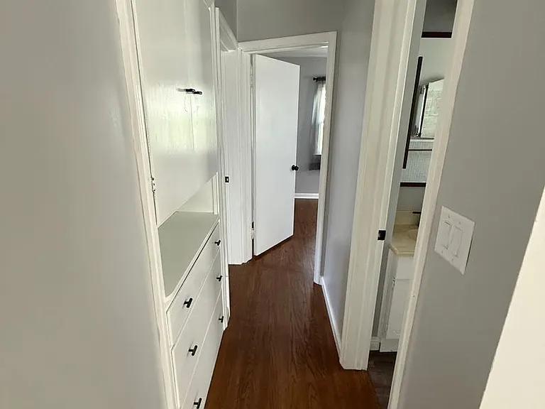 912 S 2nd St — Photo 5