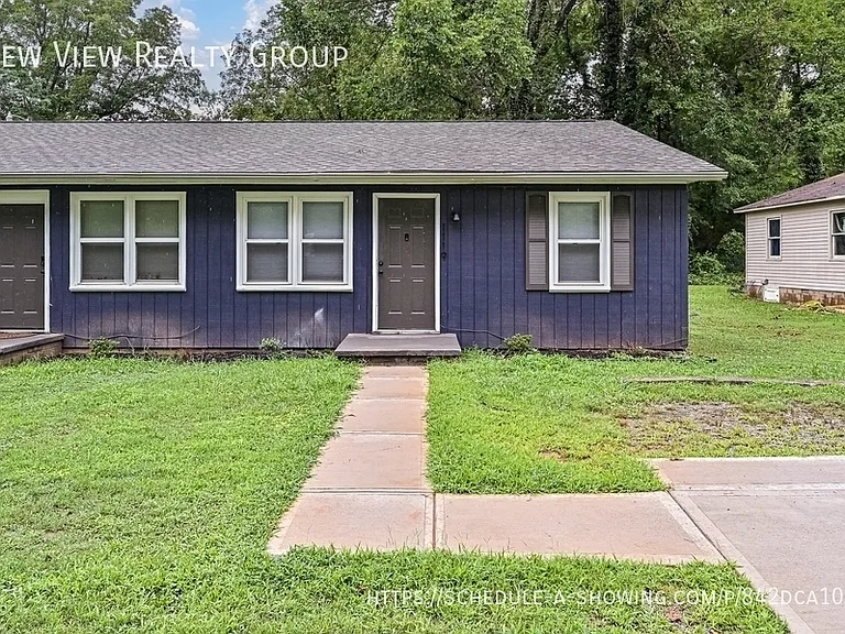 1119 Grady St — Photo 1