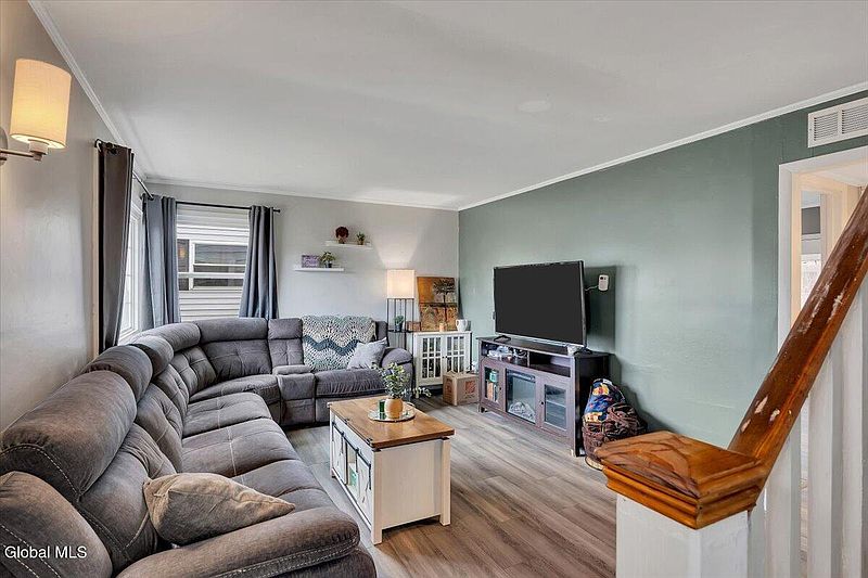5th image of 21 Jase Court