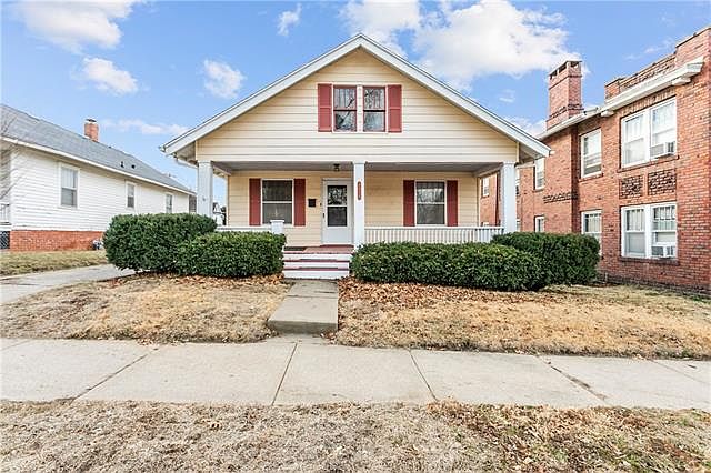 1st image of 3030 Felix St