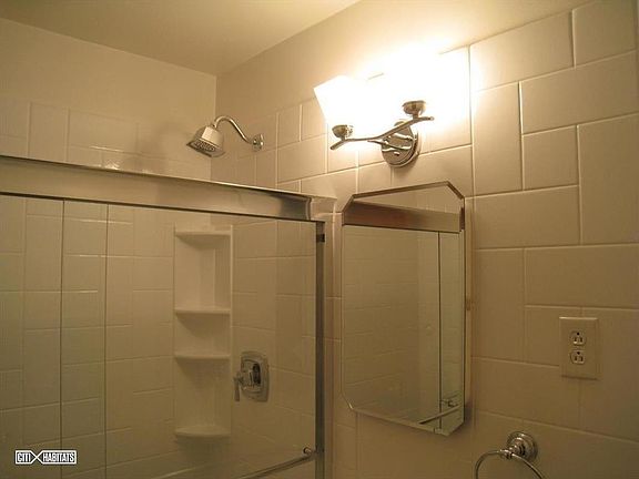 4th image of 571 2nd Ave APT 2B
