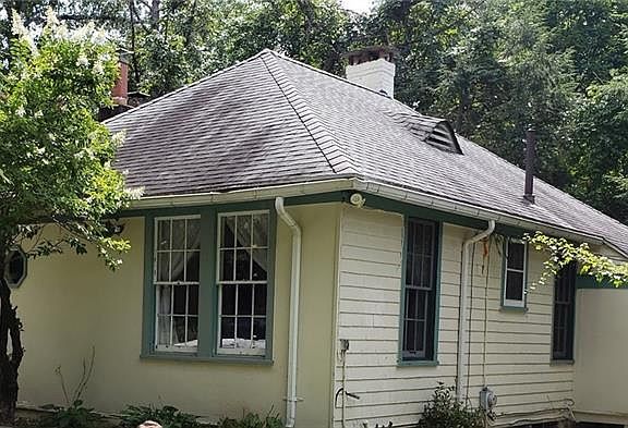 2nd image of 15 Old Park Rd