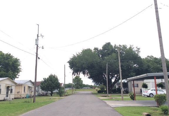 4th image of 602 Ann Dr