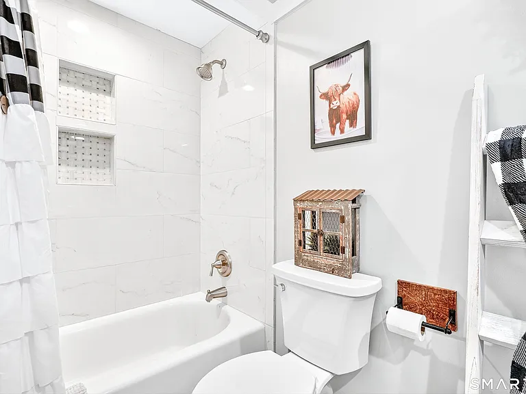 401 Heritage Vlg #B — Photo 10