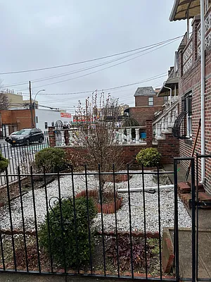 Rented by Plaza Realty | media 20