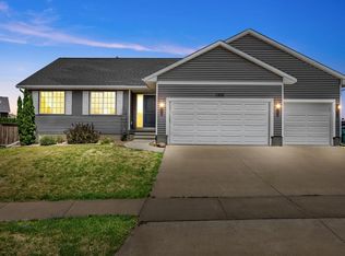 1500 Prairie Rose Dr SW, Cedar Rapids, IA 52404