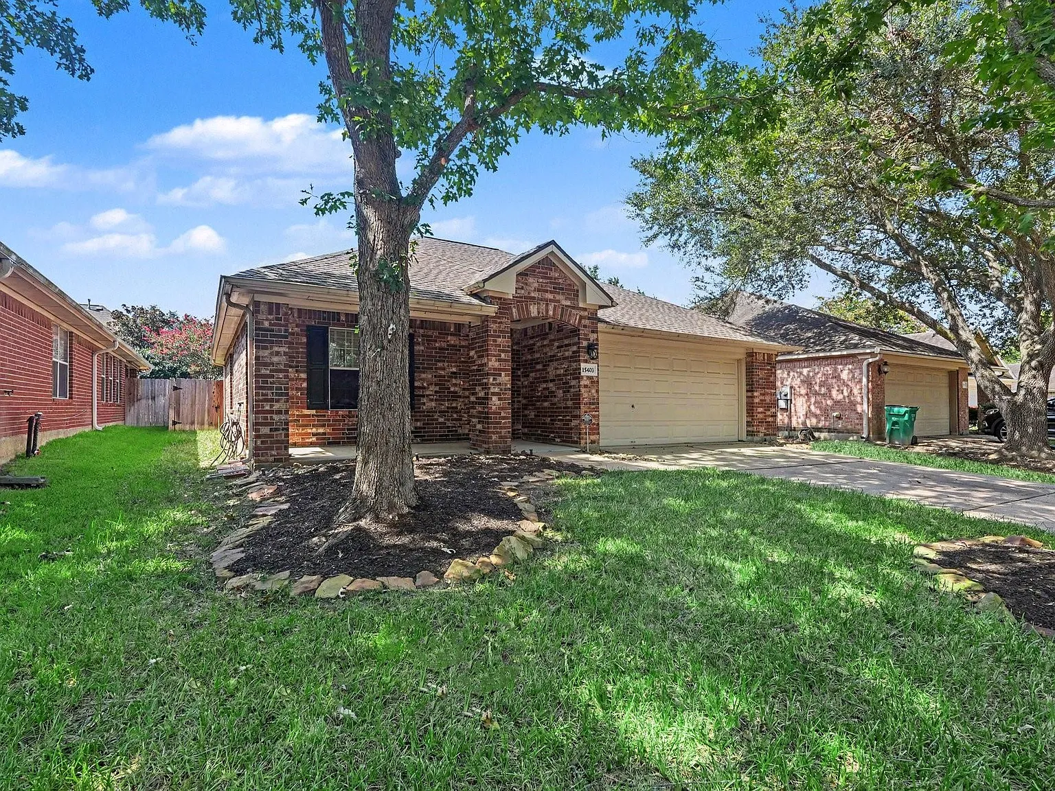 3 bed, 2.0 bath, 1497 sqft, $2,200 — Photo 2