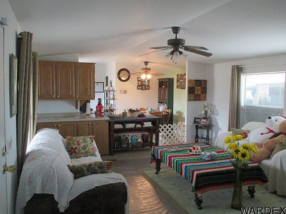 2nd image of 1100 Avenida De Las Estrellas