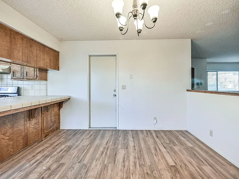 405 Fountain St — Photo 24