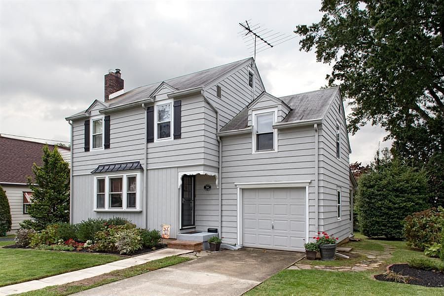 1st image of 204 Curtis Ave