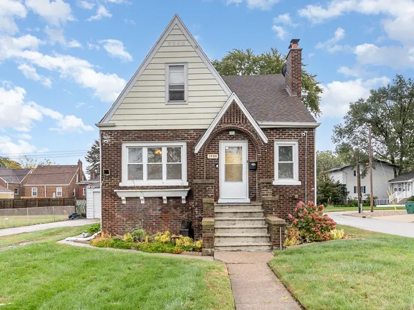 1725 Caroline Ave, Whiting, IN 46394