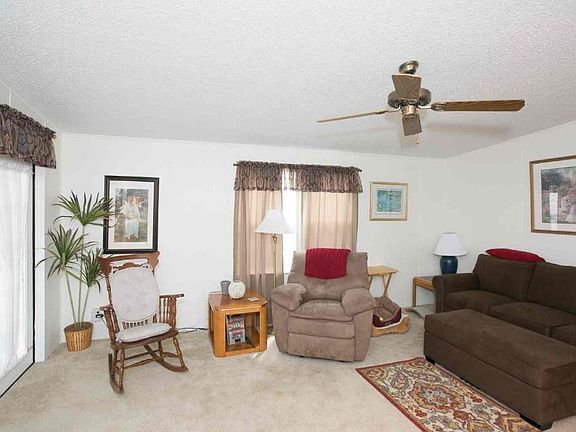 2nd image of 323 Kiwi Dr