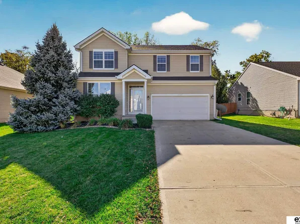 20809 Veterans Dr, Elkhorn, NE 68022