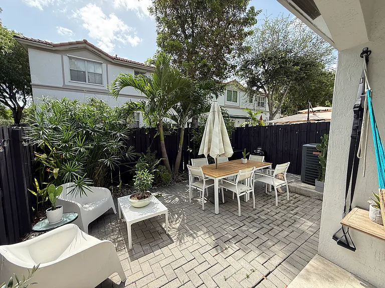 7806 NW 109th Path — Photo 28