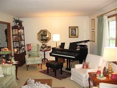 4th image of 4608 Wicklow Dr