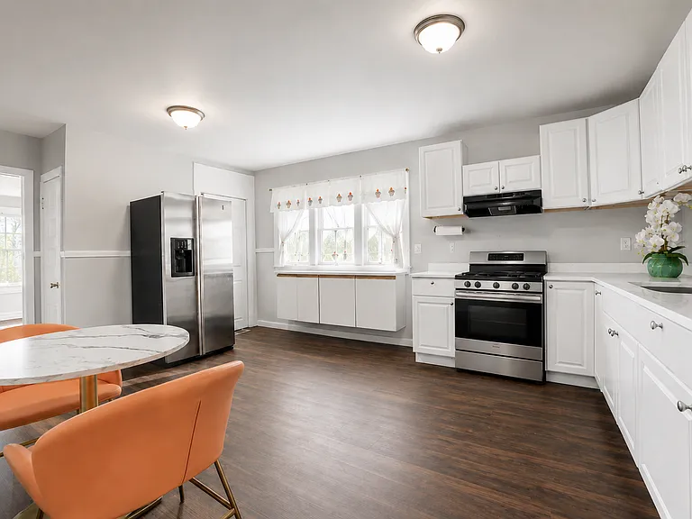 24 Tracey St #1 — Photo 2
