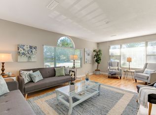 926 Townsend Blvd, Jacksonville, FL 32211